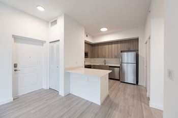Breakfast bar (in select apartment homes)