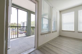 Screened in patio/balcony*