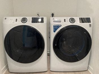 In-unit full-size washer/dryer