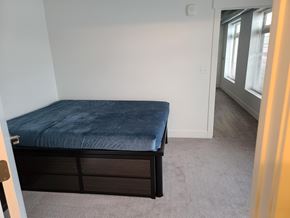 Park City apartment for rent - a bedroom with a bed and a window