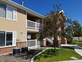 Tremonton apartment for rent - Crown Village Exterior