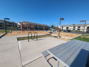 Logan apartment for rent - Aspen Court Playground