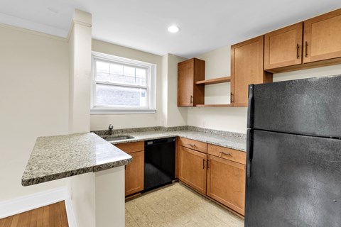 Floor plan for 2 beds, 1 bath, 992 sqft