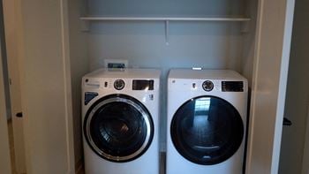 Washer dryer in unit