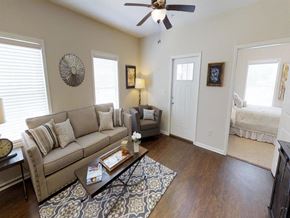 Tuscaloosa apartment for rent - a living room with a couch and a coffee table