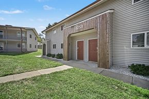Kansas City townhouse for rent - A building with the number 8258 on it.