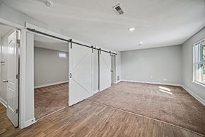 Independence apartment for rent - Empty Room at Cimarron Apartments, Independence, 64052