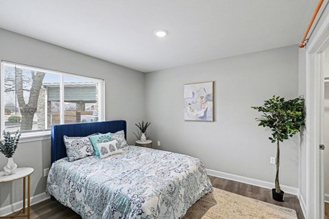 Floor plan for 2 beds, 2 baths, 930 sqft