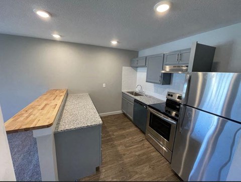 Floor plan for 1 bed, 1 bath, 587 sqft