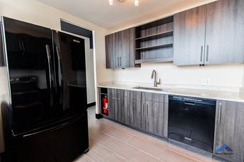 Community chef's kitchen