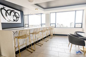 Top floor lounge