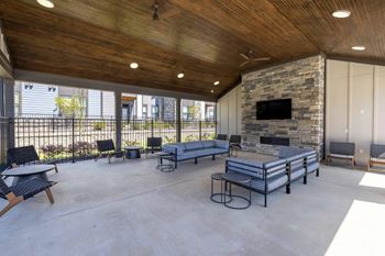Poolhouse with fireplace
