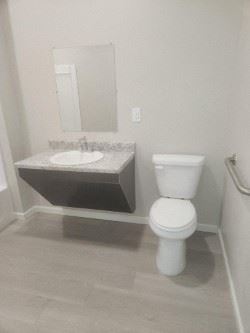 Oklahoma City apartment for rent - Bathroom Villas at Melrose
