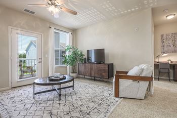 Living room with a flat screen tv