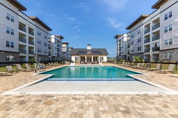Apartment swimming pool