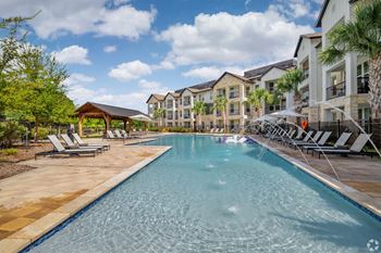 Apartment swimming pool