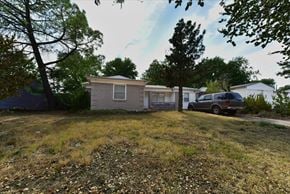 Mesquite apartment for rent - A house with a car parked in front of it.