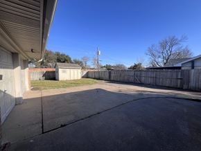 Garland apartment for rent - Backyard