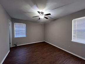 Garland apartment for rent - bedroom