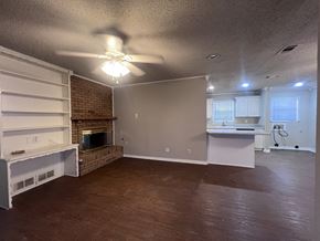 Garland apartment for rent - Living Room Kitchen