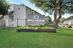 Dallas apartment for rent - the building in which the apartment is located