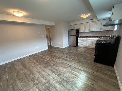 Floor plan for 1 bed, 1 bath, 595 sqft
