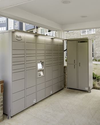 Amazon hub lockers