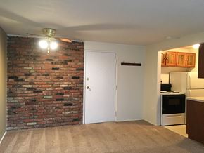 Woodmere apartment for rent - Chagrin Place Living Room