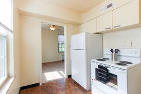 Shaker Heights apartment for rent - Van Aken Villas Kitchen