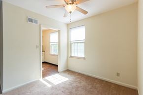 Shaker Heights apartment for rent - Van Aken Villas Dining Room