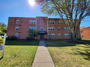 Cleveland Heights apartment for rent - The Mornington Apartments