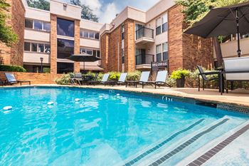 Two-sparkling pools with grilling stations (gas)