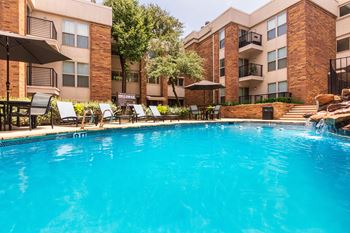 Two-sparkling pools with grilling stations (gas)