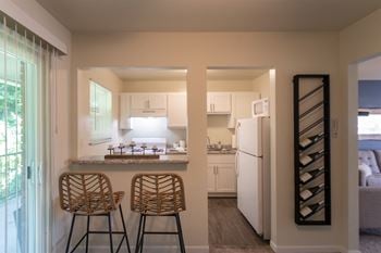 Kitchen with breakfast bar