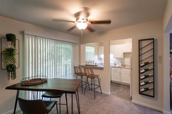 Kitchen with breakfast bar