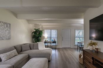 Hardwoodlike flooring*