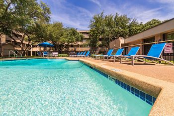 Sparkling swimming pool