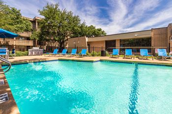 Sparkling swimming pool