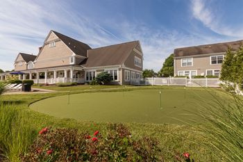 9-Hole putting green and shuffle board