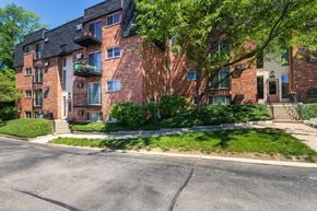 Cincinnati apartment for rent - Apartment building exteriors at Romaine Court Apartments in the Oakley neighborhood of Cincinnati, Ohio.