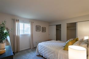 Franklin apartment for rent - Bedroom With Closet at Village East, Franklin, Ohio