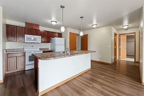 Des Moines apartment for rent - A two-bedroom, B5 Floor Plan apartment at Melbourne in South Des Moines.