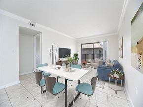 Fort Myers apartment for rent - a dining room with a table and chairs
