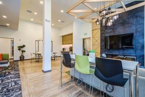 Issaquah apartment for rent - Entertaining lounge at Discovery Heights, Issaquah