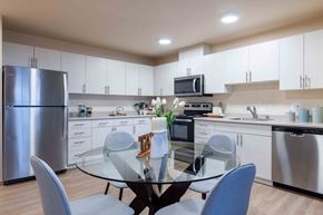 Everett apartment for rent - Eat In Kitchen at Four Corners Apartments, Everett, WA 98203