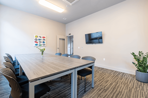 Lynnwood apartment for rent - Conference Room with TV, desk and chairs