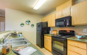 Auburn apartment for rent - Fully Equipped Kitchen at The Seasons at Lea Hill Village, Auburn, 98092