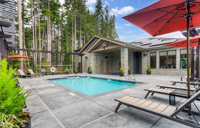 Redmond apartment for rent - community-pool1100x700