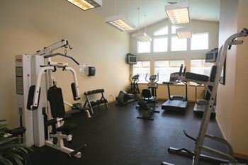 Fitness studio with cardio & free weights