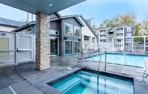 Lynnwood apartment for rent - Year-Round Outdoor Pool and Spa